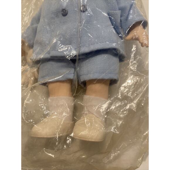 Precious Moments Doll Clifford #1467 12” Brand New Still In Plastic 1994 - Picture 4 of 8